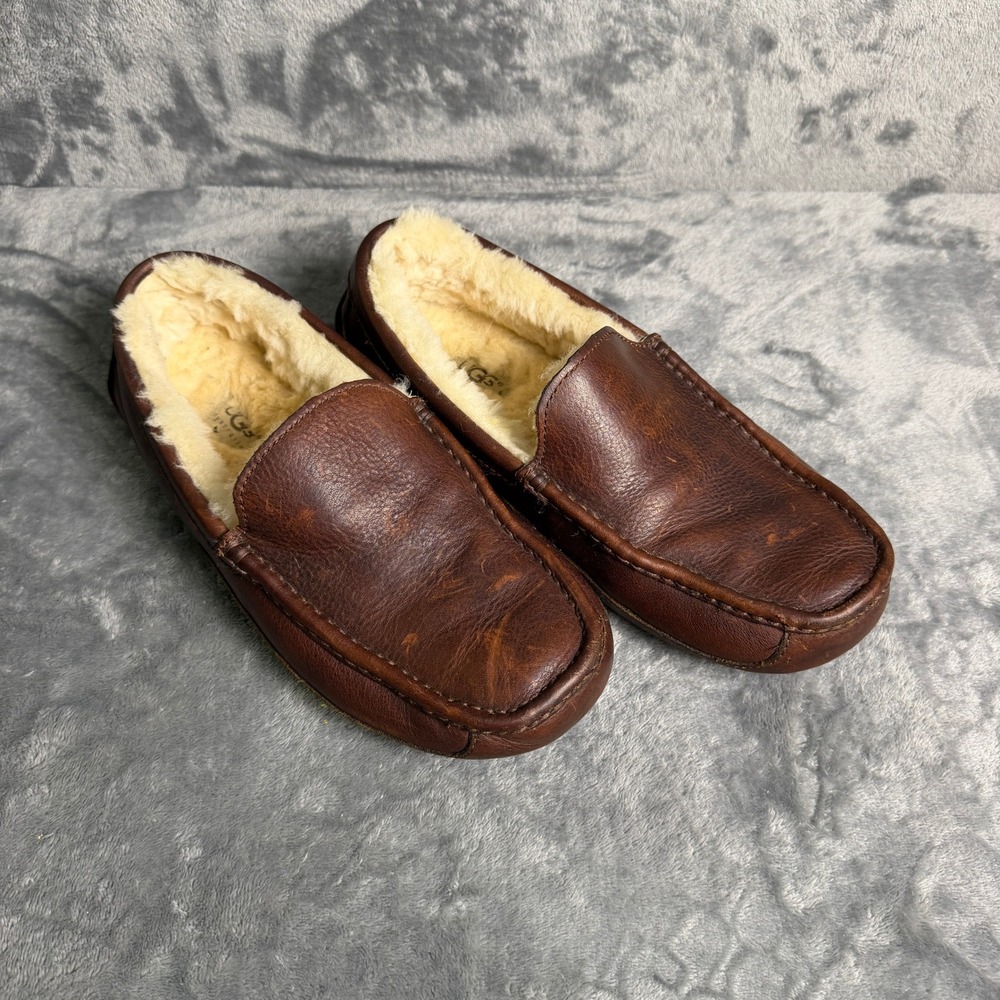 UGG Australia Mens SZ 9 Ascot Brown Leather Sheepskin Lined Slippers